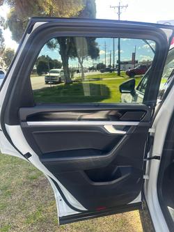 2019 Volkswagen
                Touareg 190TDI Launch Edition