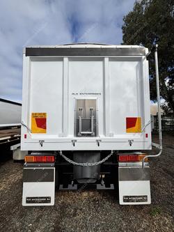 2025 RLB Enterprises By Sonnex 33 Foot Grain White