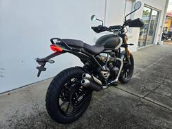 2025 Triumph SCRAMBLER 400 X GREEN