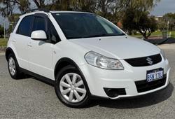 2012 Suzuki SX4 Crossover GYA MY13 White Pearl