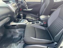 2020 Nissan
                Navara SL