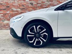 2016 Volvo V40 Cross Country D4 Luxury MY16 Crystal White