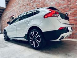 2016 Volvo V40 Cross Country D4 Luxury MY16 Crystal White
