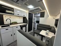 2025 JB Caravans Gator X 16'11 Fd