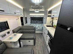 2025 JB Caravans Gator X 16'11 Fd