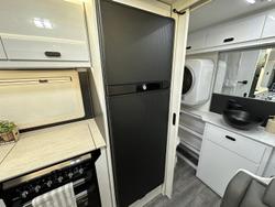 2025 JB Caravans Gator X 16'11 Fd