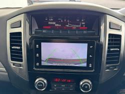 2018 Mitsubishi
Pajero GLX