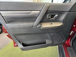 2018 Mitsubishi
Pajero GLX