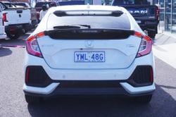2017 Honda
                Civic VTi-L