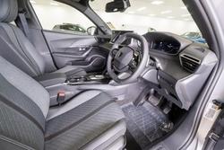 2025 Peugeot 2008 Allure Hybrid