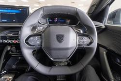 2025 Peugeot 2008 Allure Hybrid