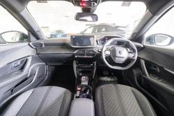 2025 Peugeot 2008 Allure Hybrid