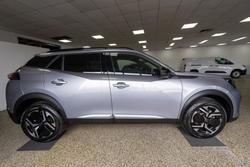 2025 Peugeot 2008 Allure Hybrid