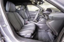 2025 Peugeot 2008 Allure Hybrid