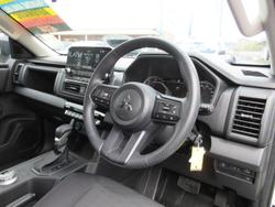 2025 Mitsubishi Triton GLX