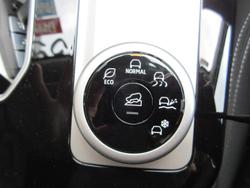 2025 Mitsubishi Outlander ES