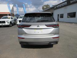 2025 Mitsubishi Outlander ES