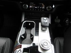 2025 Mitsubishi Outlander ES