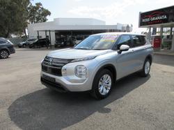 2025 Mitsubishi Outlander ES