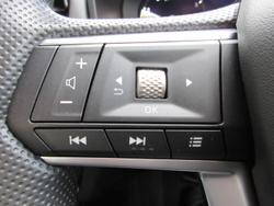 2025 Mitsubishi Outlander ES