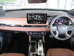 2025 Mitsubishi Outlander Exceed Tourer