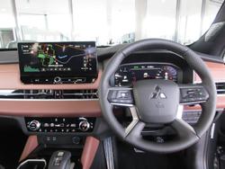 2025 Mitsubishi Outlander Exceed Tourer