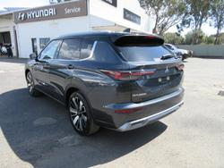 2025 Mitsubishi Outlander Exceed Tourer