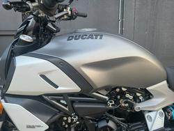 2019 DUCATI DIAVEL 1260 (SANDSTONE GREY) GREY