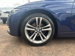 2015 BMW 3 Series 320i Sport Line