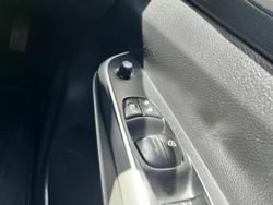 2015 Nissan Navara RX