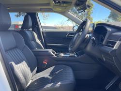 2025 Mitsubishi Outlander Exceed ZM MY25 AWD White