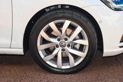 2019 Volkswagen Golf 110TSI Highline 7.5 MY19.5 Pure White