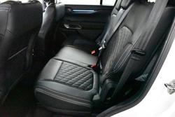 2025 Ford Everest Platinum