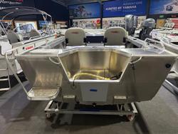 2025 Stacer 469 Outlaw Side Console