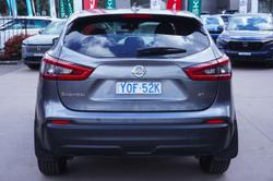 2020 Nissan
                QASHQAI ST