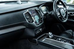 2017 Volvo XC90 T8 R-Design