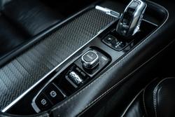 2017 Volvo XC90 T8 R-Design