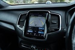 2017 Volvo XC90 T8 R-Design