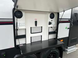 2025 Traveller Track 20'