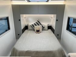 2025 Traveller Track 20'