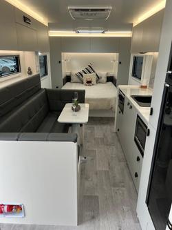 2025 Traveller Track 20'