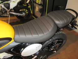 2025 Triumph Scrambler 400 XC Scrambler Yellow