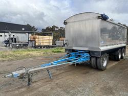 2015 Mack
Granite Tipper With Borcat Trailer
