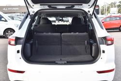 2024 Mitsubishi Outlander ES ZM MY24 White