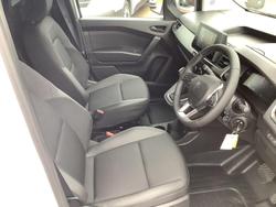 2025 Renault
                Kangoo L1