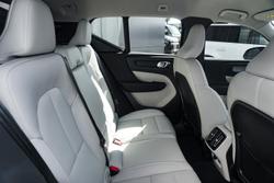 2024 Volvo XC40 Plus B4