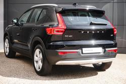 2024 Volvo XC40 Plus B4
