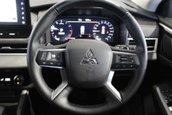 2025 Mitsubishi Outlander LS