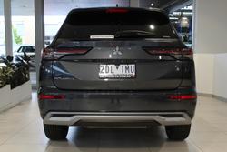 2025 Mitsubishi Outlander LS