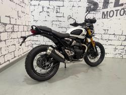 2025 Triumph Scrambler 400 XC Scrambler White